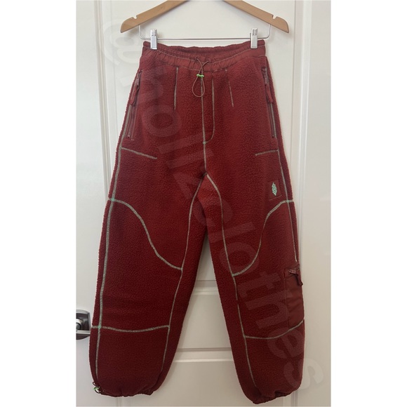 Free People NWOT Hit the Slopes Cargo Pants Oxblood XS - Picture 5 of 9